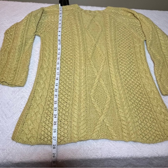 Moda Intl Sweater Women’s Medium Cable knit‎ Butter Yellow Angora Blend - Picture 4 of 7